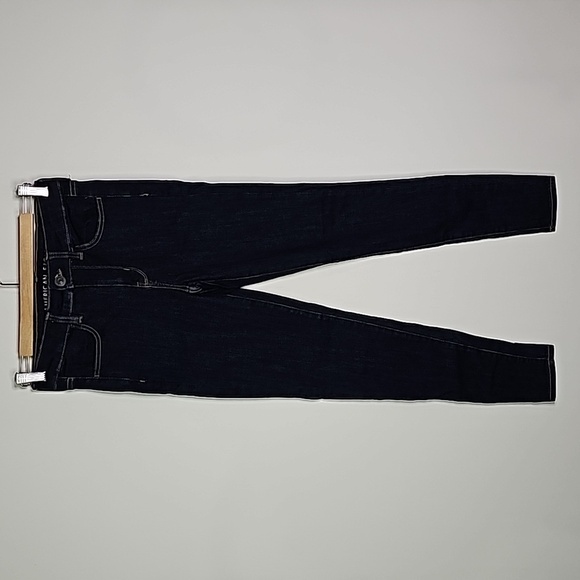 American Eagle Outfitters Denim - American Eagle dark wash next level stretch size 4 high rise jeggings